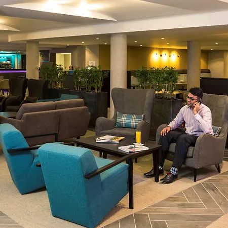 Mercure London Heathrow Airport-2